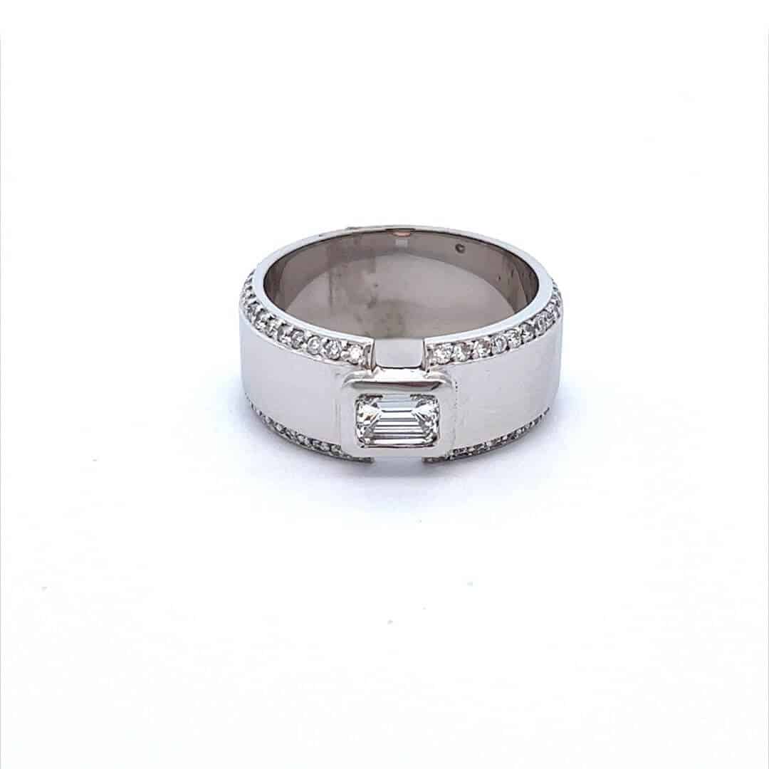1 1/2 Carat Designer Diamond Gents Ring in 14K White Gold