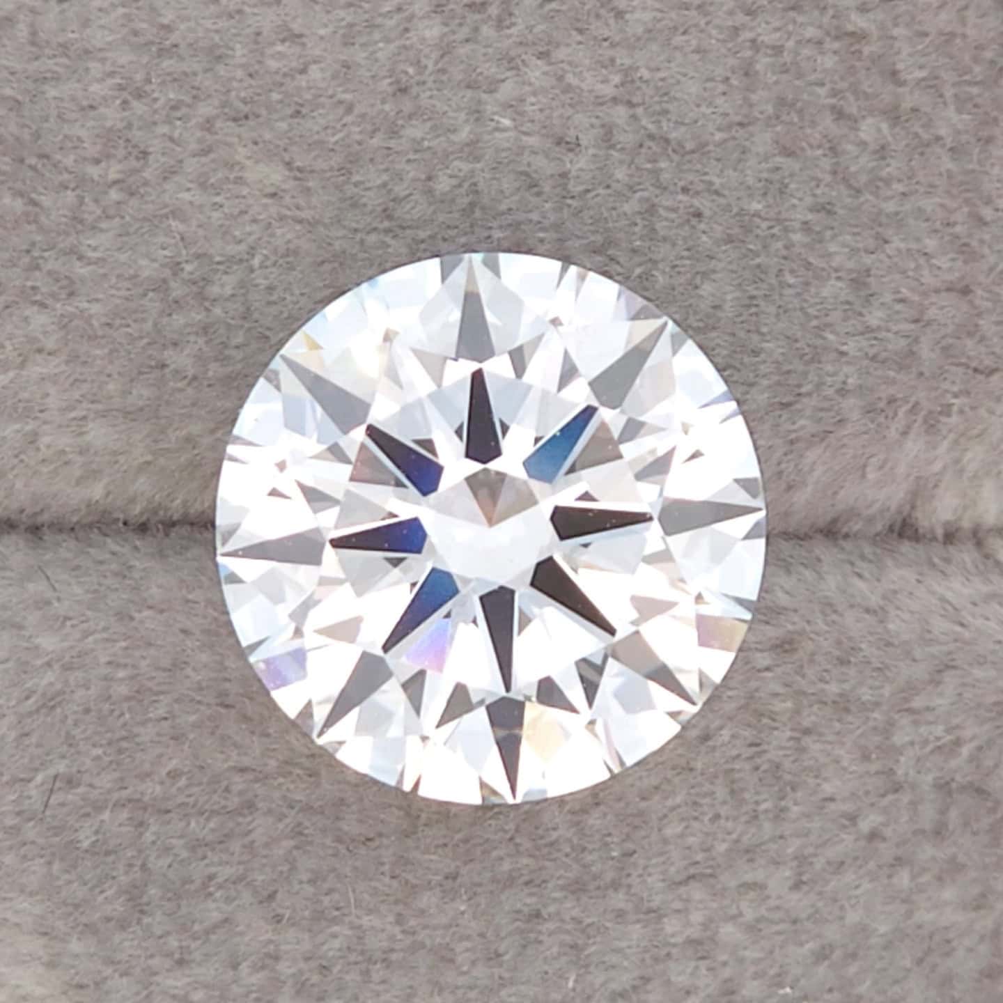 Lowest Price Eco Diamond - 3.25 ct Round D-VVS2 IGI LG627424748 - Excellent symmetry, Excellent polish.