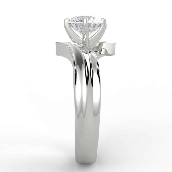 solitaire mount in 14k gold