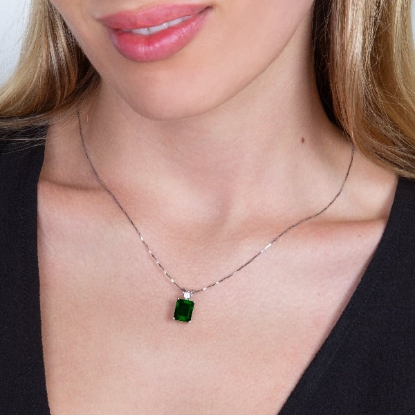 3/4ct lab grown diamond & emerald pendant