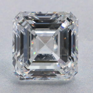 7.05 Carat E VS1 Square Emerald IGI Lab Diamond.