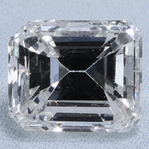 Natural 0.47 Carat Emerald Diamond