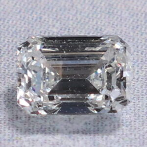 0.46 carat Emerald Natural Diamond -