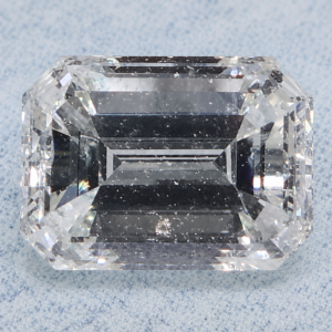 0.49 carat Emerald Natural Diamond