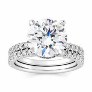 IGI Certified E-VVS2 Lab Diamond Hidden Halo Wedding Set (2-5cttw)